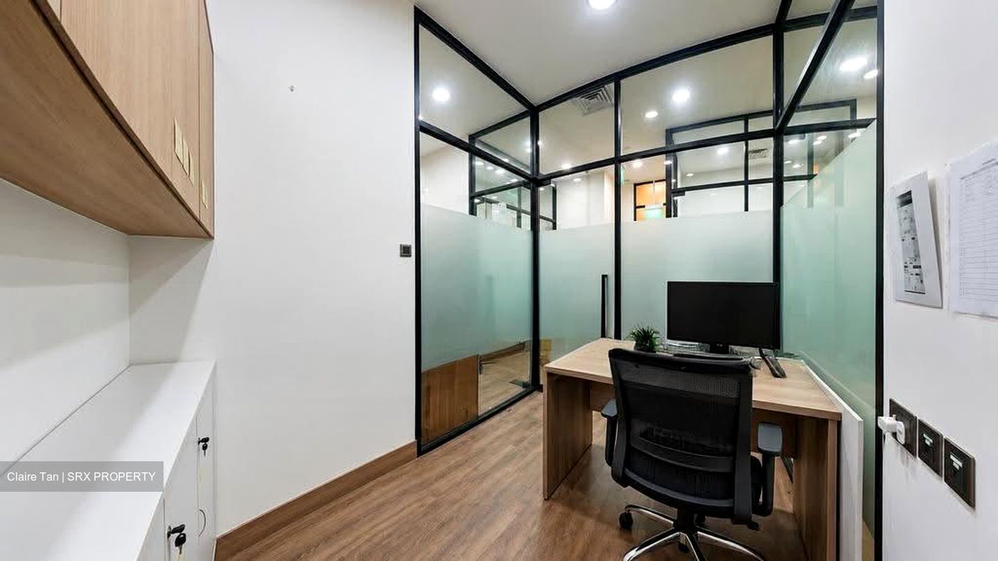 High Street Plaza (D6), Office #614448031